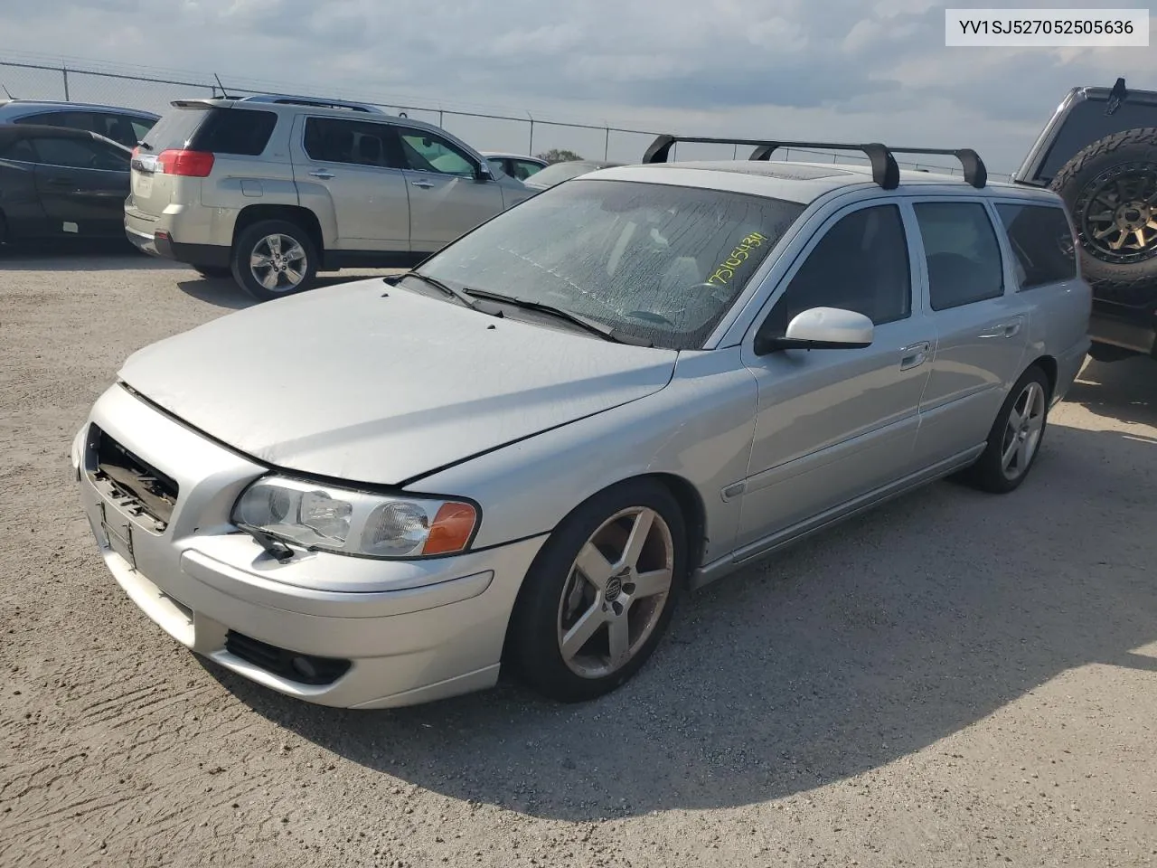 YV1SJ527052505636 2005 Volvo V70 R