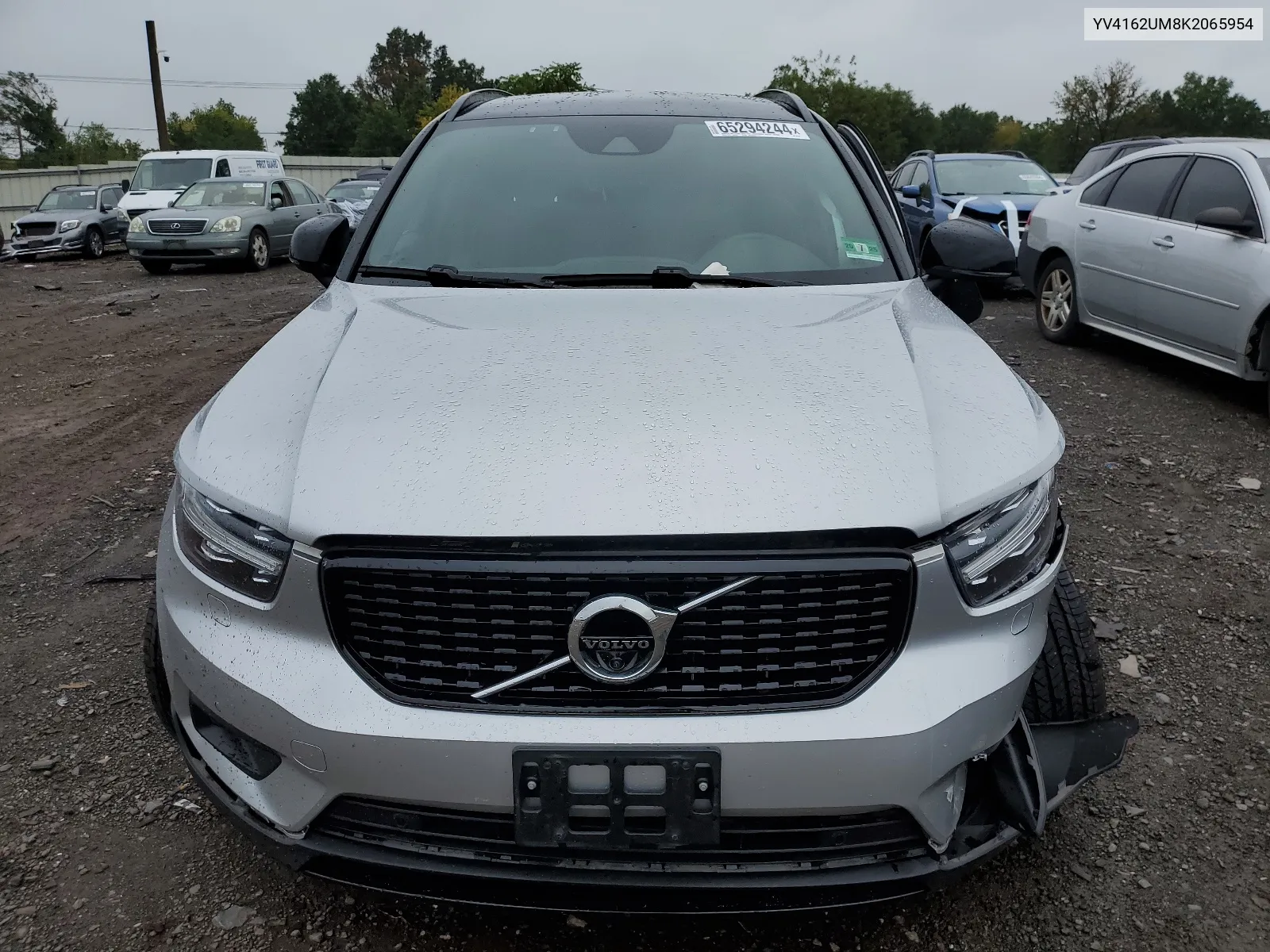 2019 Volvo Xc40 T5 R-Design VIN: YV4162UM8K2065954 Lot: 65294244