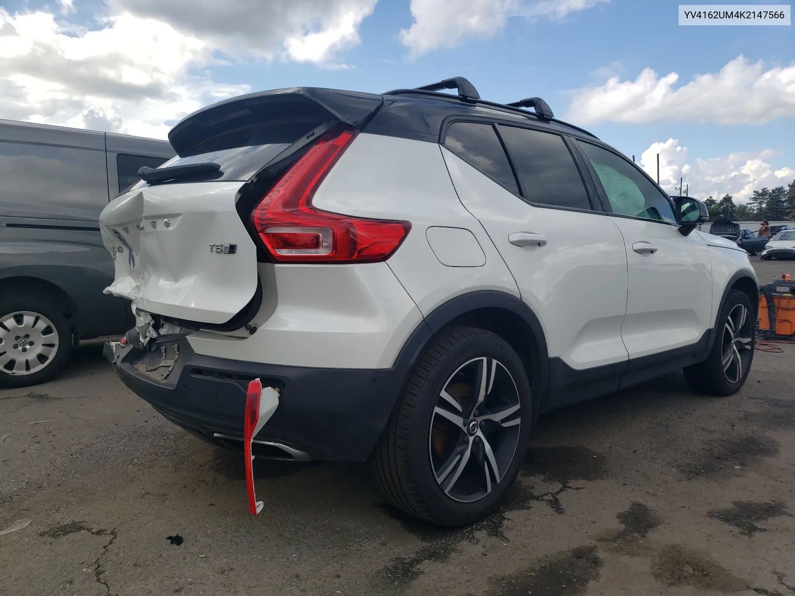 2019 Volvo Xc40 T5 R-Design VIN: YV4162UM4K2147566 Lot: 67447553