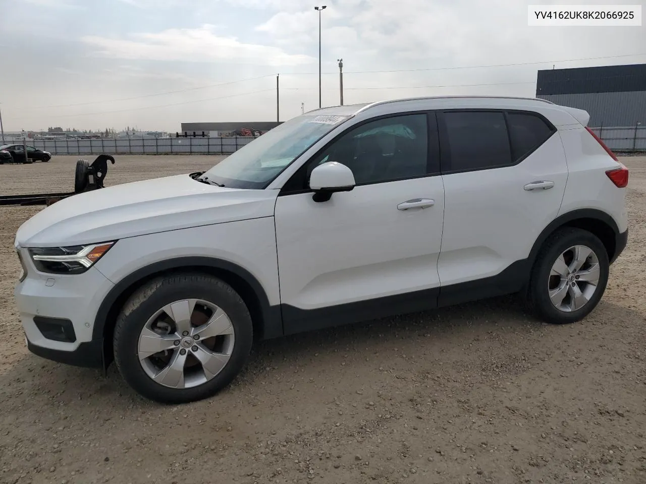 2019 Volvo Xc40 T5 Momentum VIN: YV4162UK8K2066925 Lot: 70809944