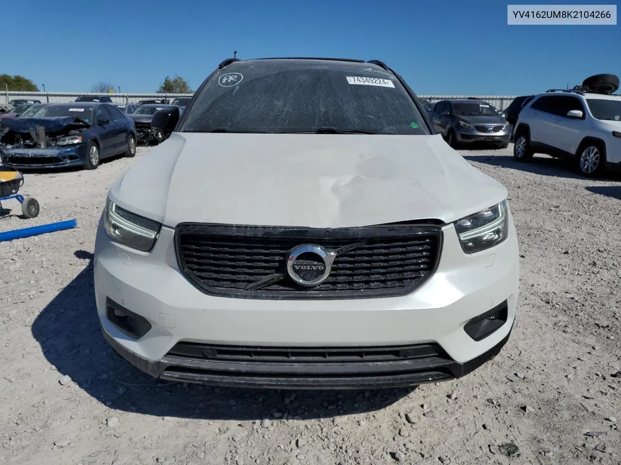 2019 Volvo Xc40 T5 R-Design VIN: YV4162UM8K2104266 Lot: 74349224