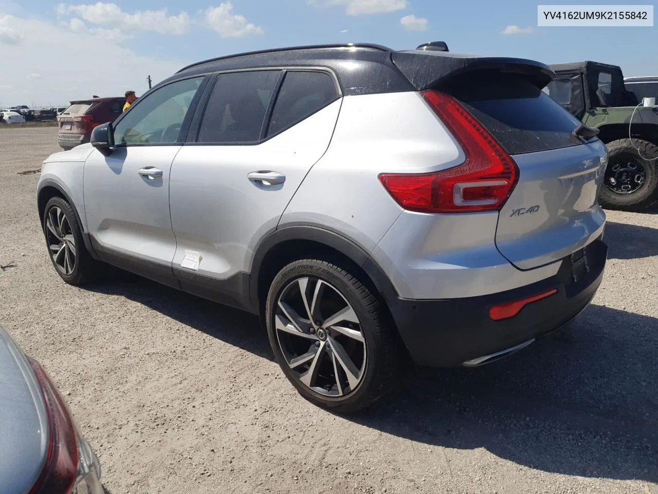 2019 Volvo Xc40 T5 R-Design VIN: YV4162UM9K2155842 Lot: 74556034