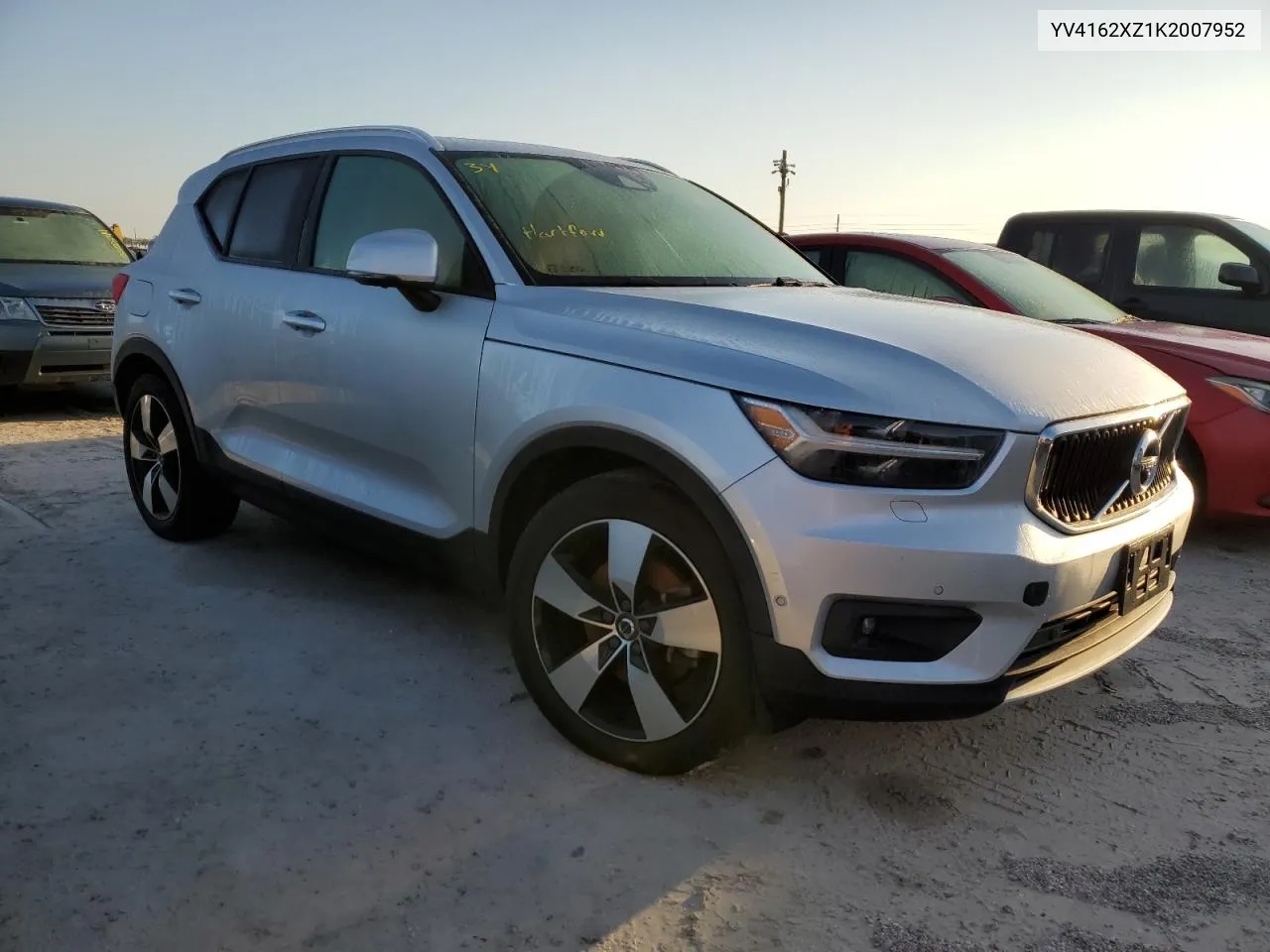 2019 Volvo Xc40 T5 Momentum VIN: YV4162XZ1K2007952 Lot: 75439924