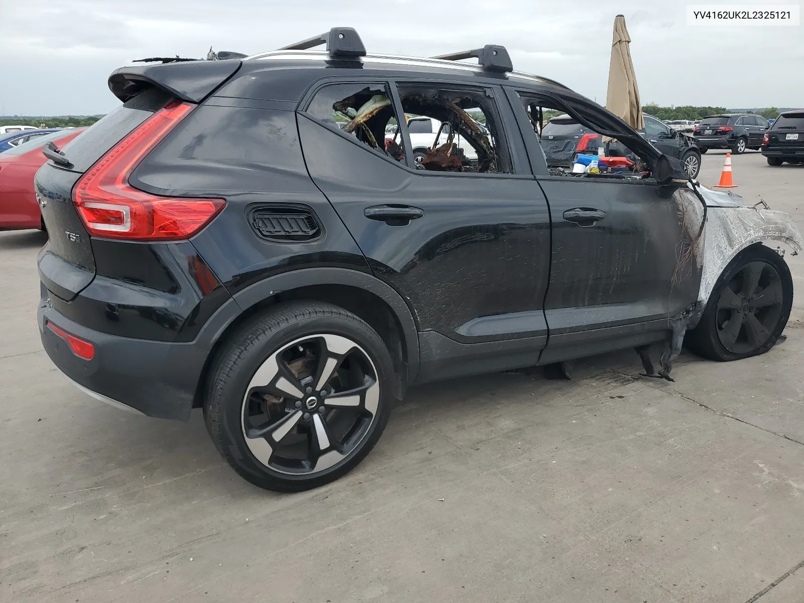 2020 Volvo Xc40 T5 Momentum VIN: YV4162UK2L2325121 Lot: 62272304