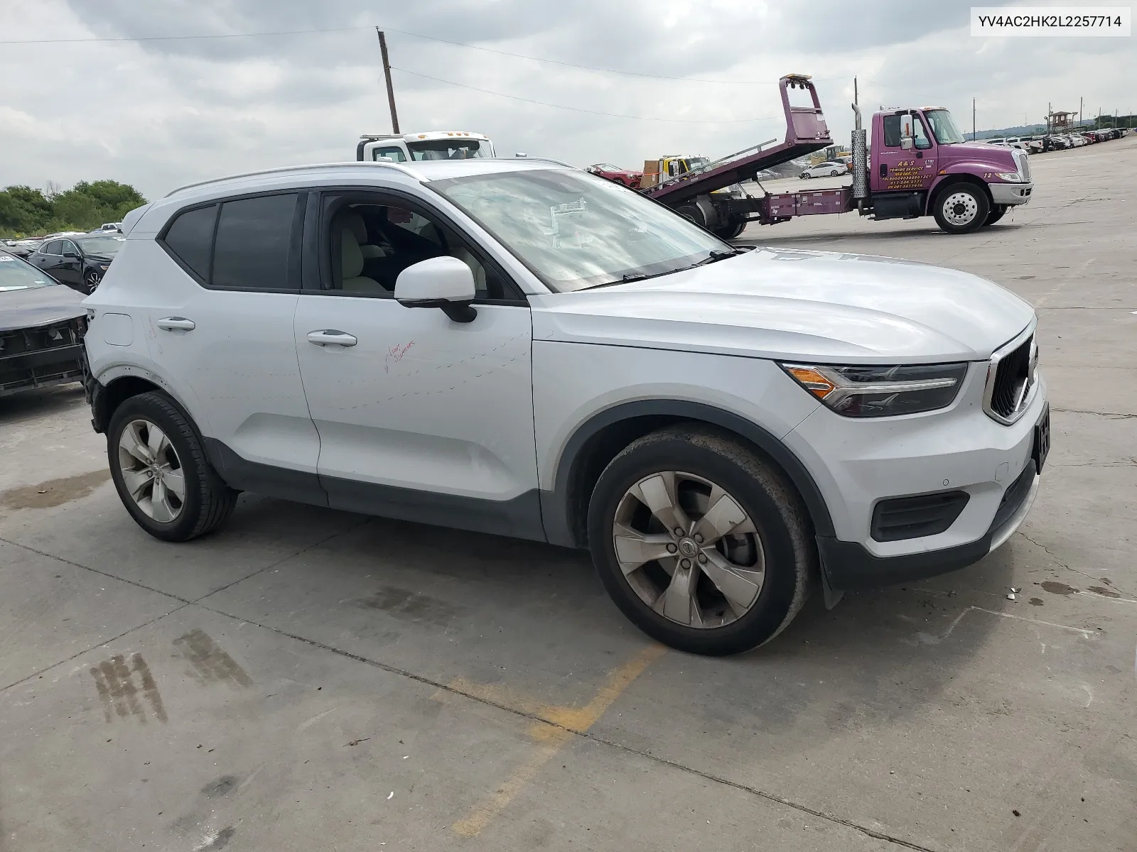 2020 Volvo Xc40 T4 Momentum VIN: YV4AC2HK2L2257714 Lot: 64458534