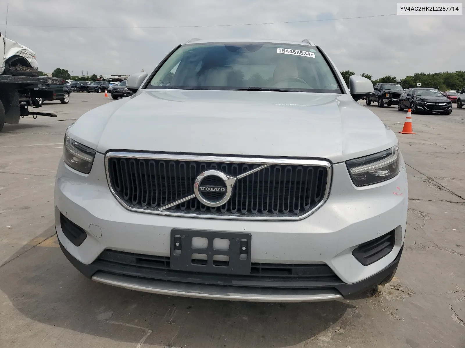 2020 Volvo Xc40 T4 Momentum VIN: YV4AC2HK2L2257714 Lot: 64458534