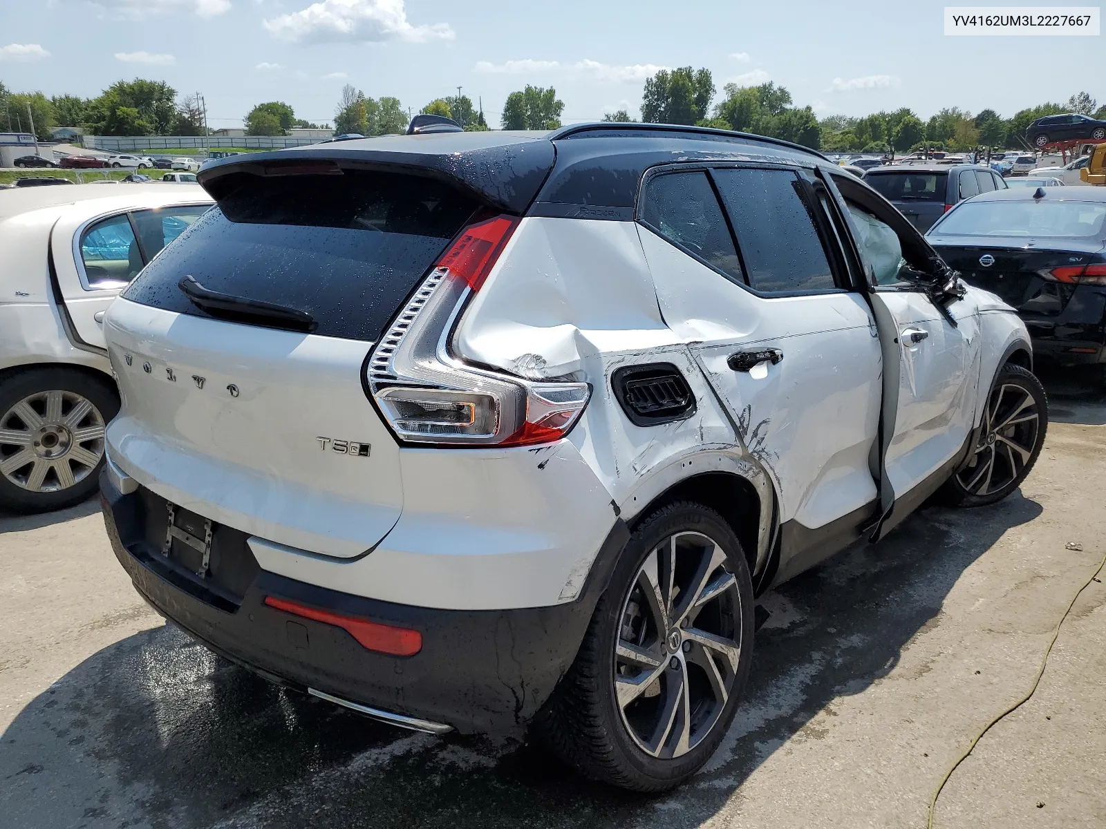 2020 Volvo Xc40 T5 R-Design VIN: YV4162UM3L2227667 Lot: 66032264