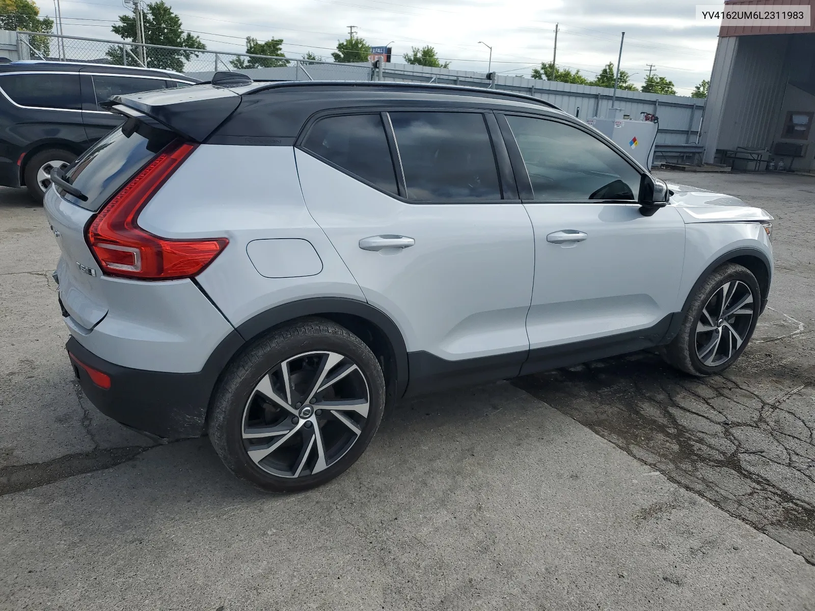 2020 Volvo Xc40 T5 R-Design VIN: YV4162UM6L2311983 Lot: 66550784