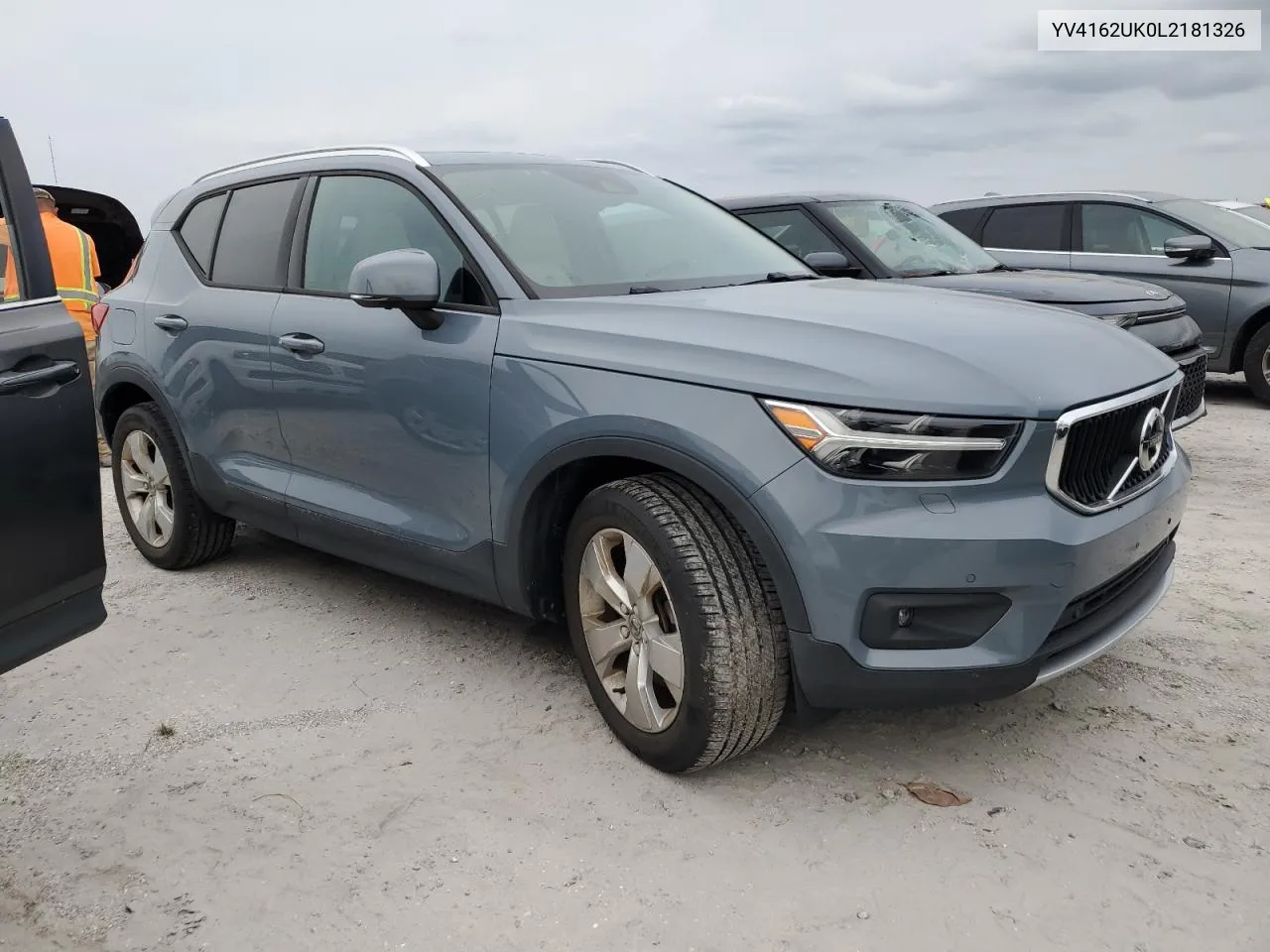 2020 Volvo Xc40 T5 Momentum VIN: YV4162UK0L2181326 Lot: 74682704