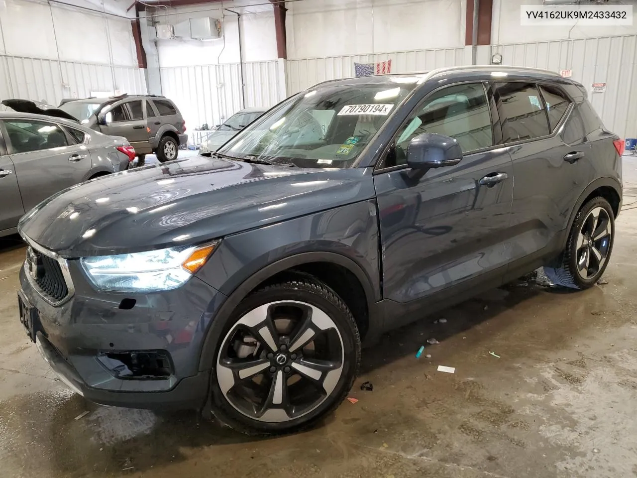 2021 Volvo Xc40 T5 Momentum VIN: YV4162UK9M2433432 Lot: 70790194