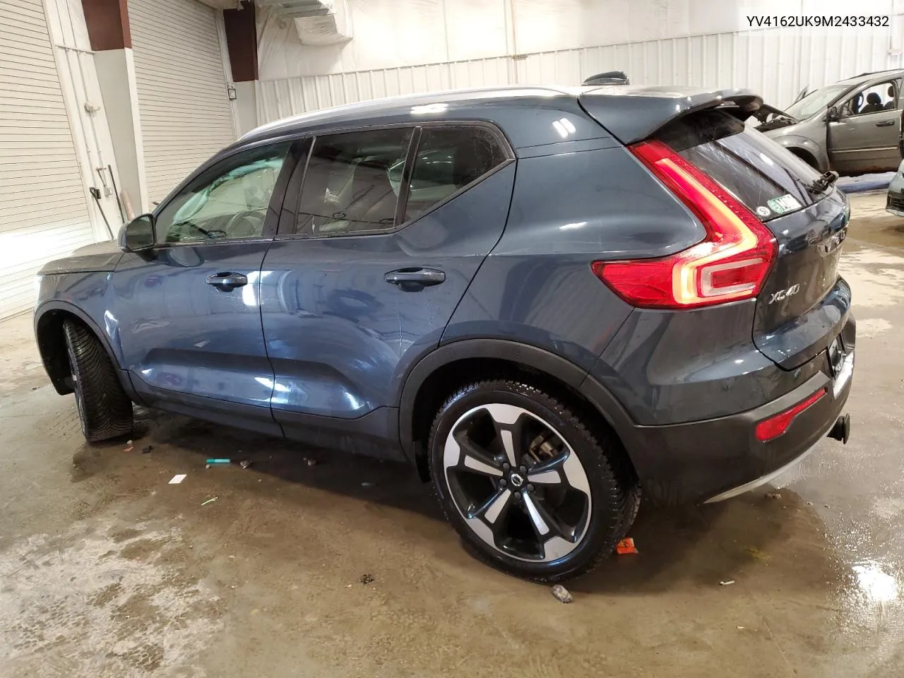 2021 Volvo Xc40 T5 Momentum VIN: YV4162UK9M2433432 Lot: 70790194