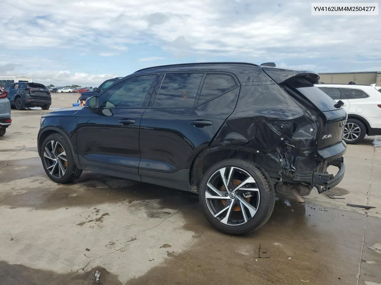 2021 Volvo Xc40 T5 R-Design VIN: YV4162UM4M2504277 Lot: 71064294