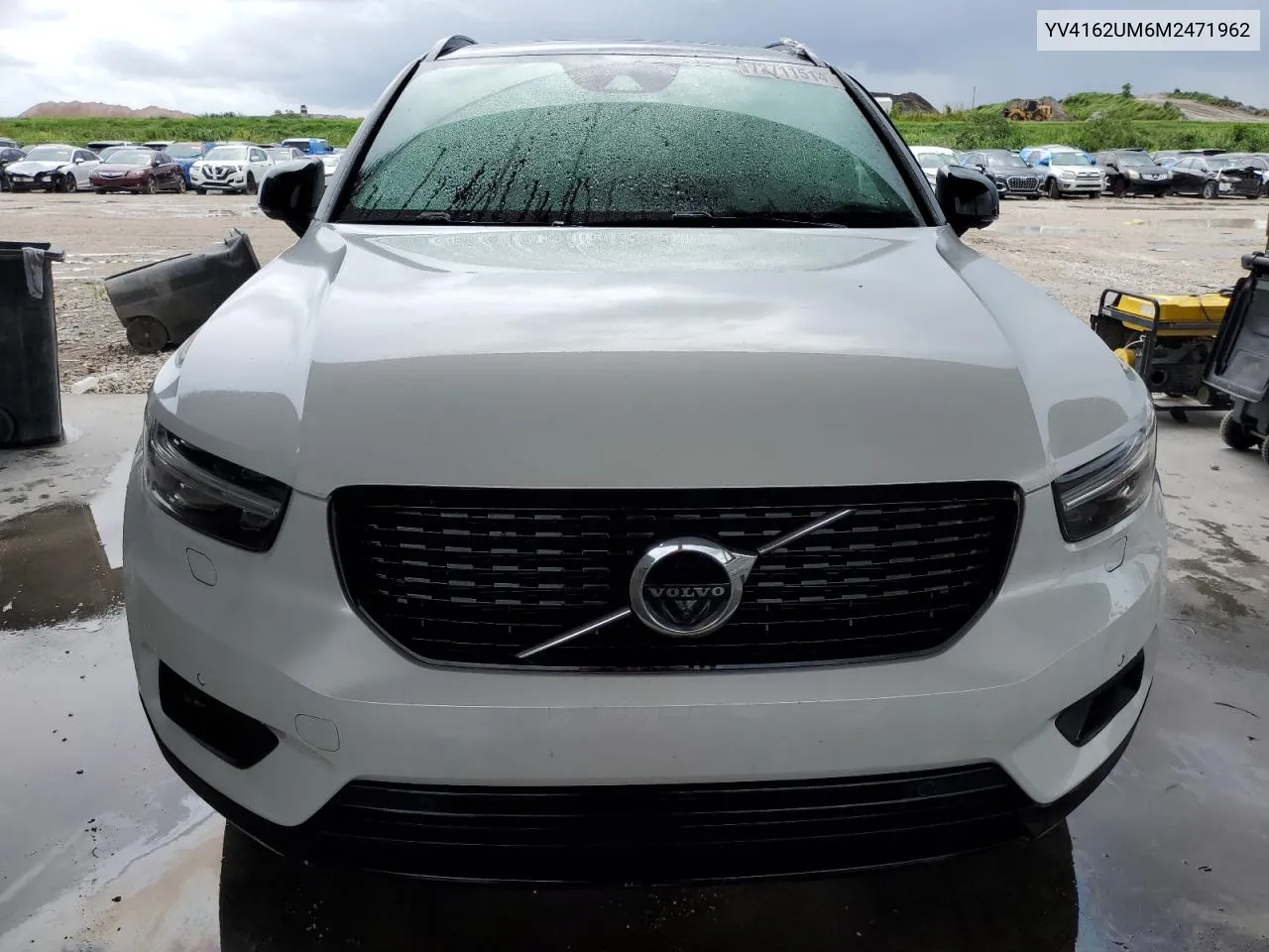 2021 Volvo Xc40 T5 R-Design VIN: YV4162UM6M2471962 Lot: 72711514