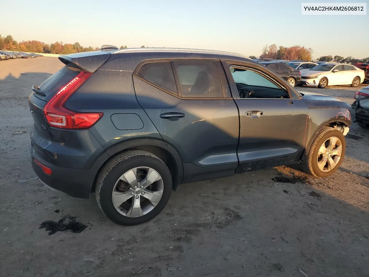 2021 Volvo Xc40 T4 Momentum VIN: YV4AC2HK4M2606812 Lot: 75911424