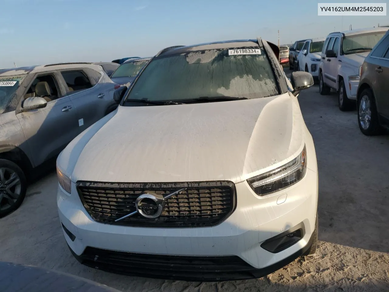 2021 Volvo Xc40 T5 R-Design VIN: YV4162UM4M2545203 Lot: 76198334