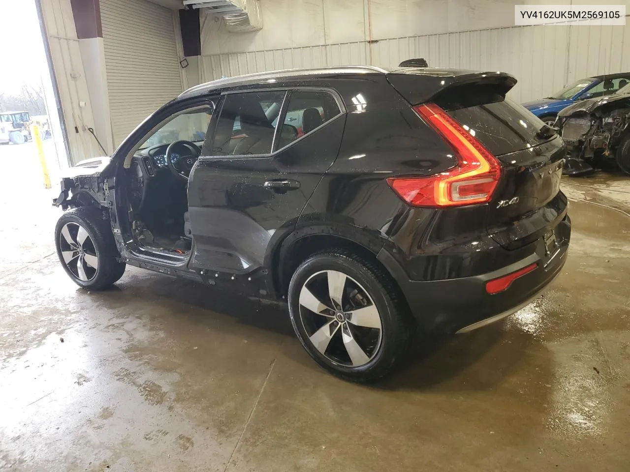 2021 Volvo Xc40 T5 Momentum VIN: YV4162UK5M2569105 Lot: 77892174