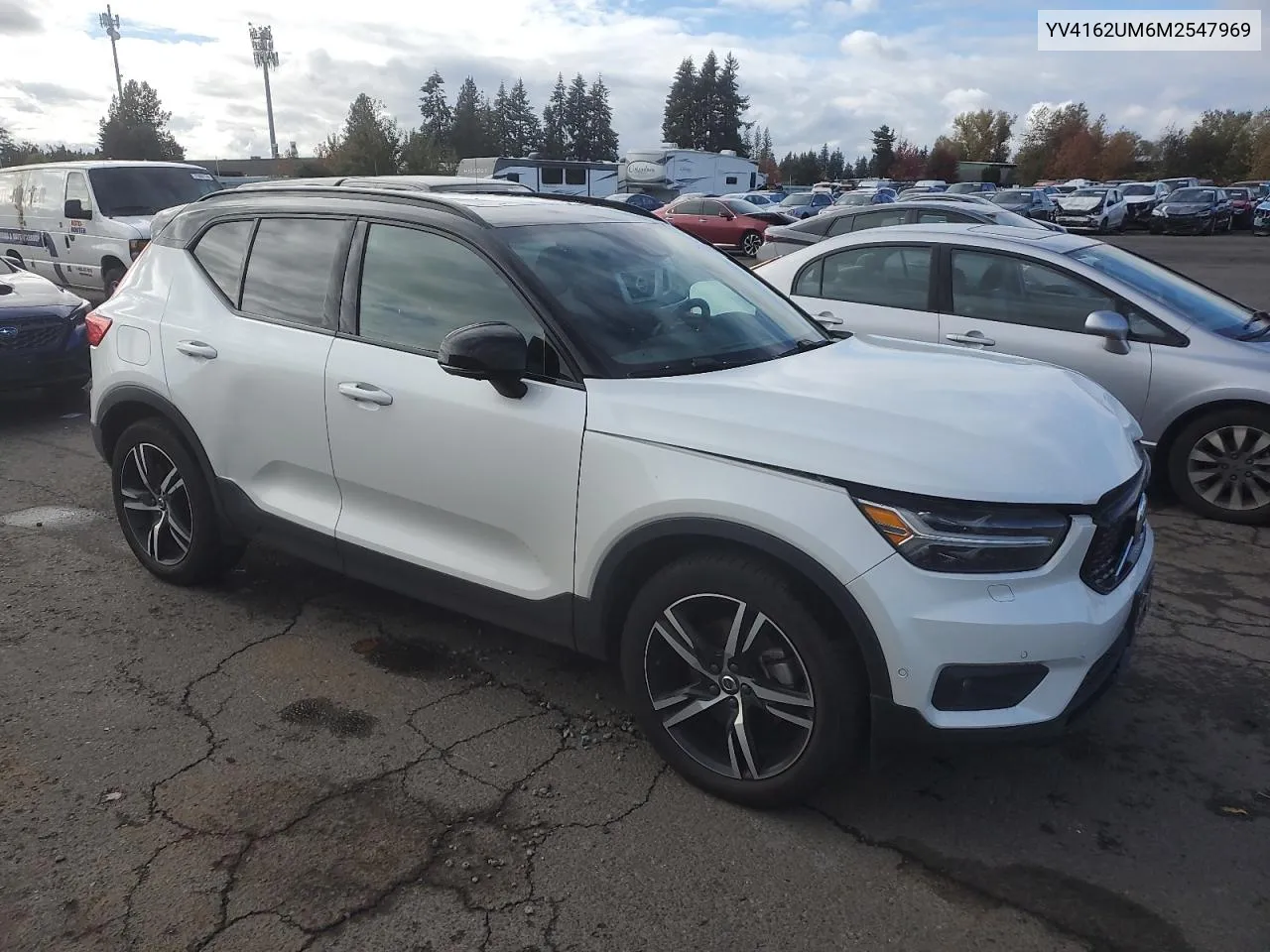 2021 Volvo Xc40 T5 R-Design VIN: YV4162UM6M2547969 Lot: 78743864