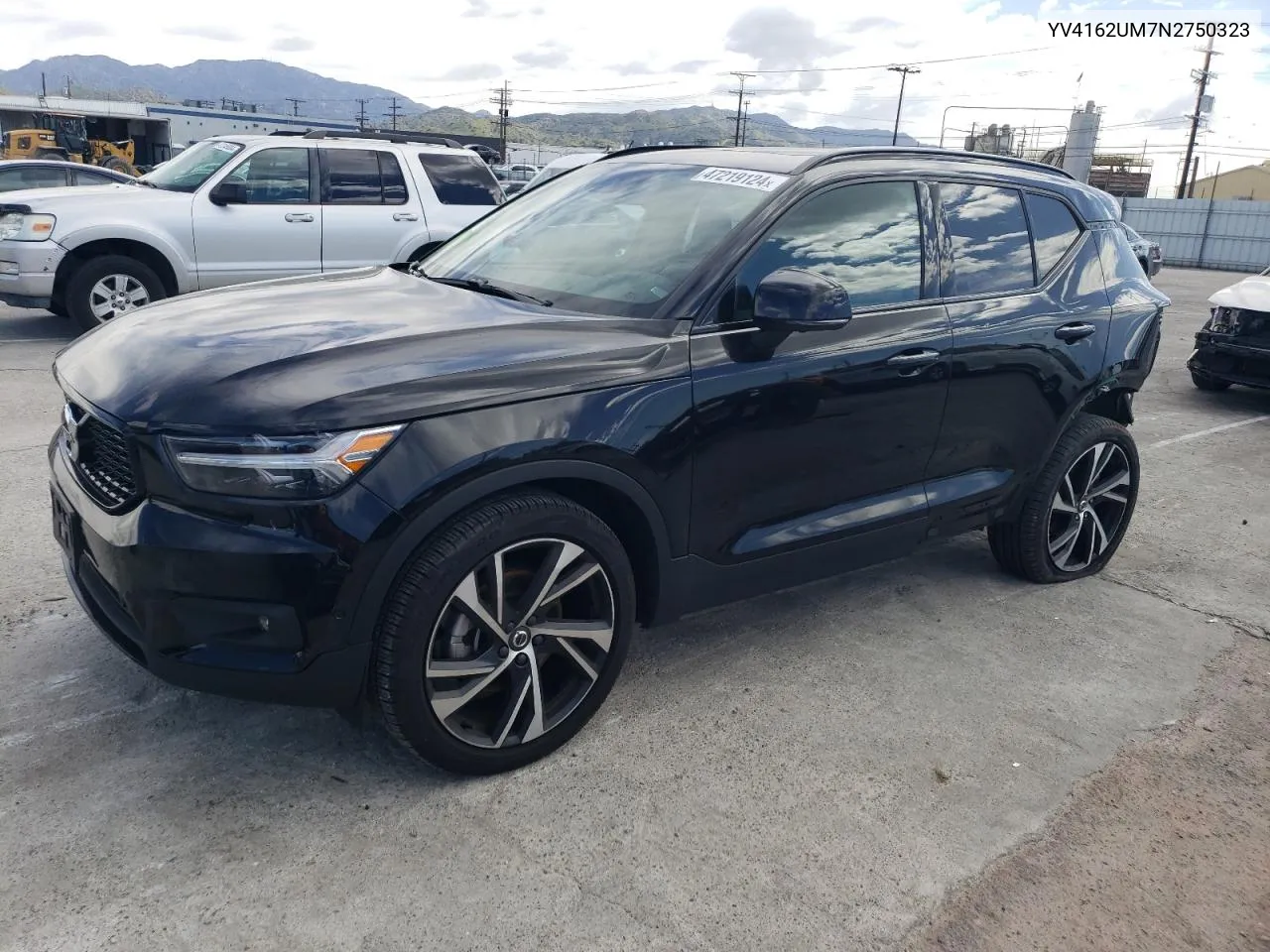 YV4162UM7N2750323 2022 Volvo Xc40 T5 R-Design