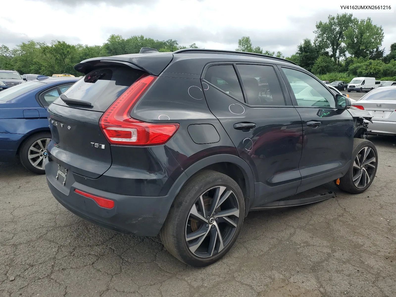 YV4162UMXN2661216 2022 Volvo Xc40 T5 R-Design