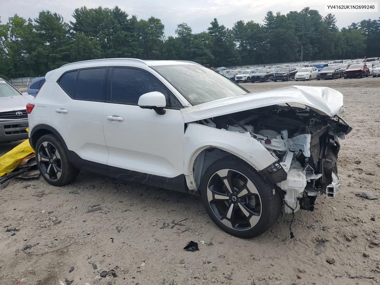 2022 Volvo Xc40 T5 Momentum VIN: YV4162UK1N2699240 Lot: 63015474