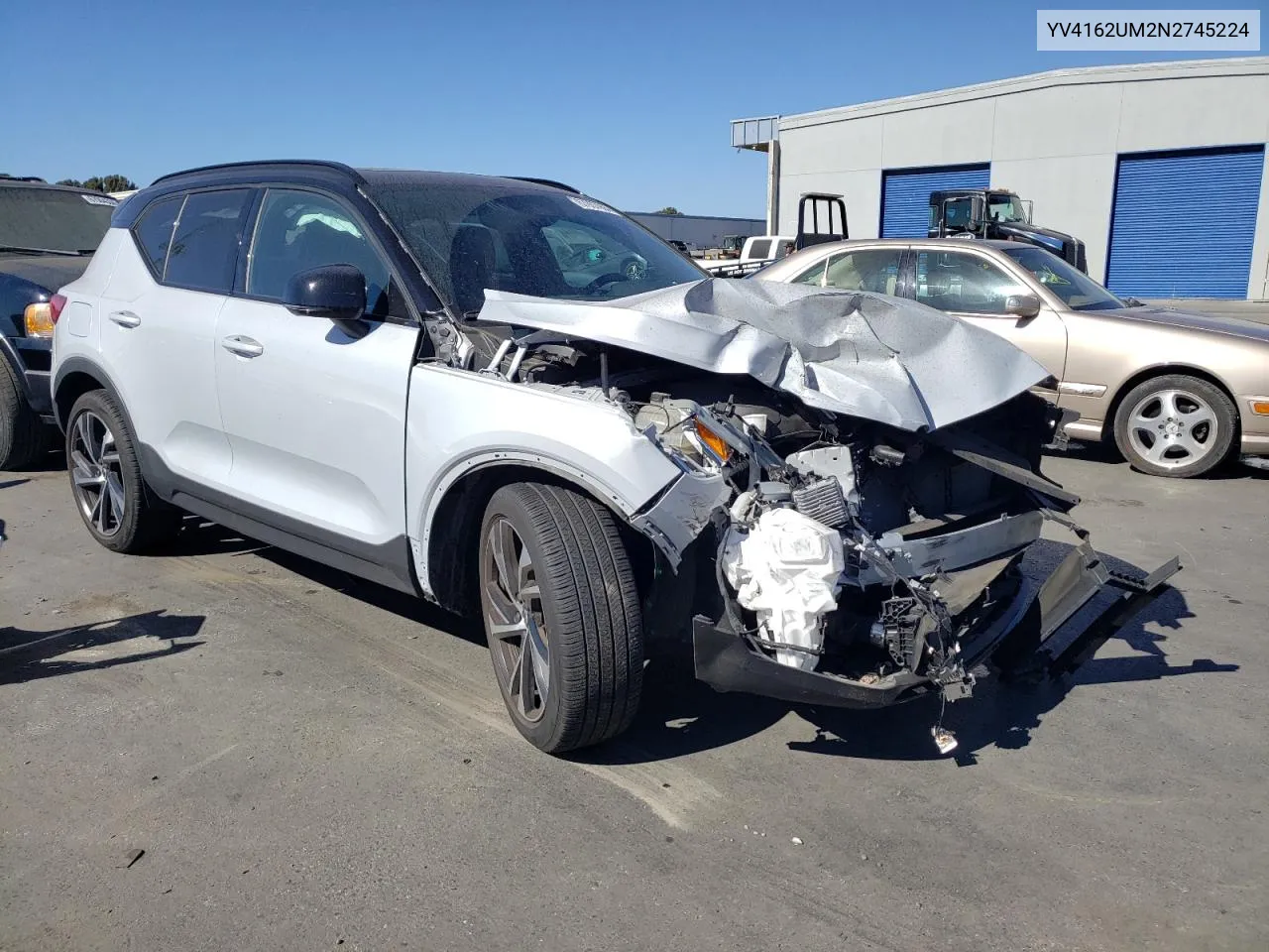 2022 Volvo Xc40 T5 R-Design VIN: YV4162UM2N2745224 Lot: 67937904