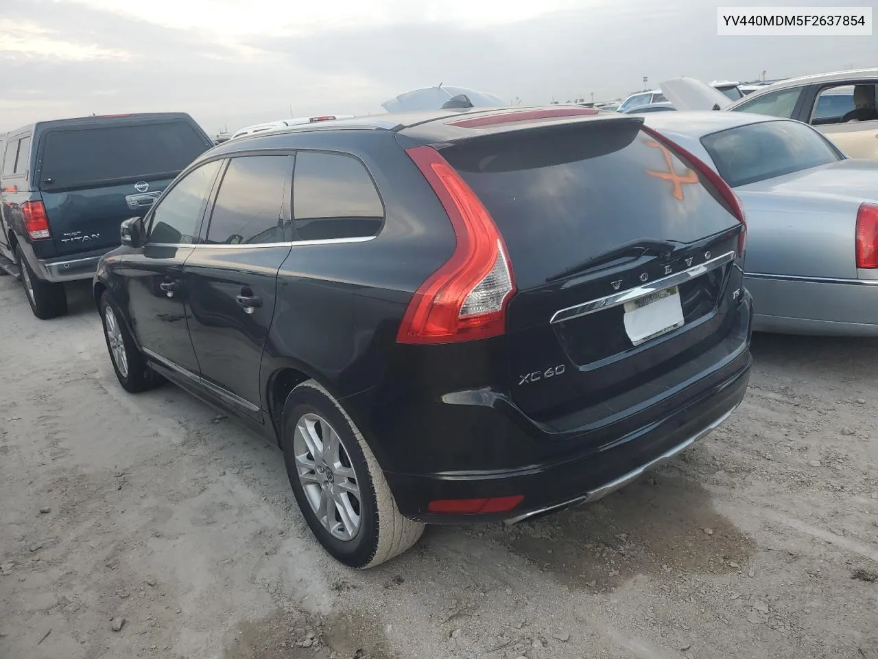 2015 Volvo Xc60 T5 Platinum VIN: YV440MDM5F2637854 Lot: 75950974