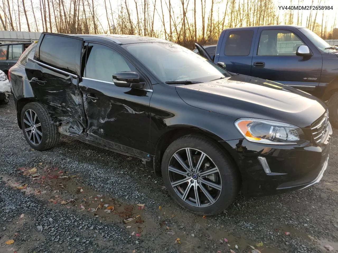 2015 Volvo Xc60 T5 Platinum VIN: YV440MDM2F2658984 Lot: 79110204