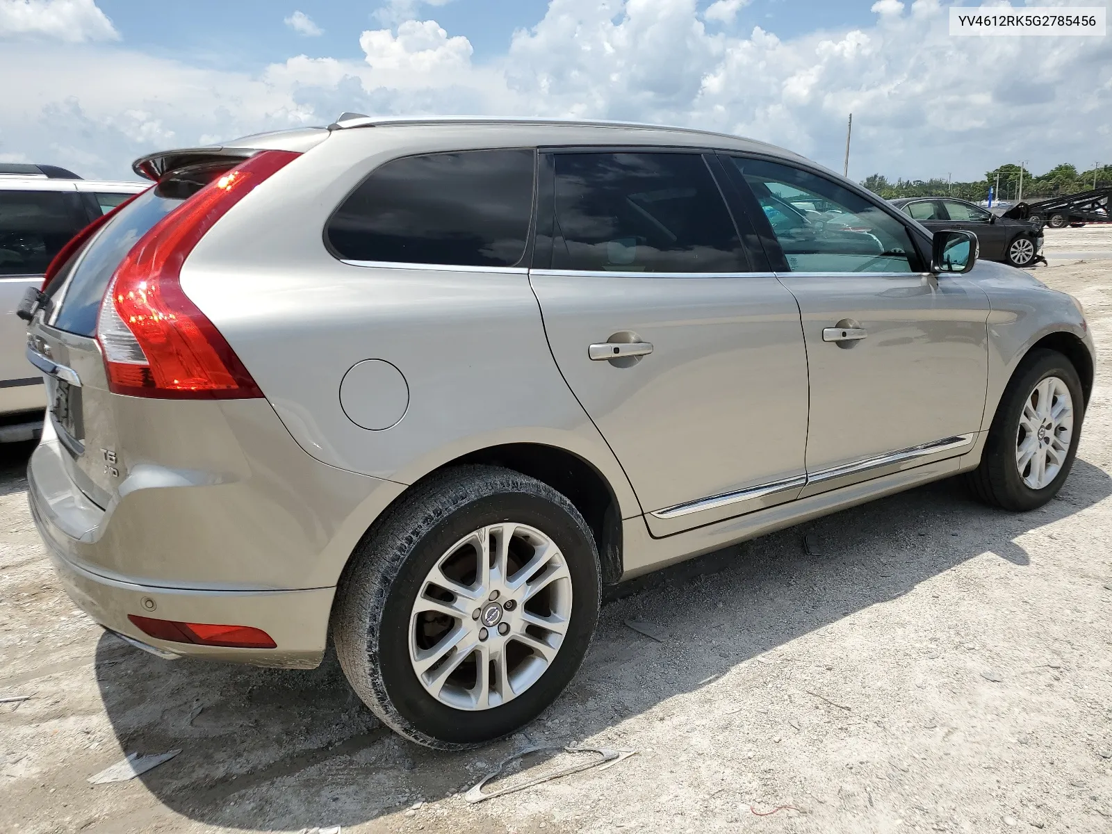 YV4612RK5G2785456 2016 Volvo Xc60 T5 Premier