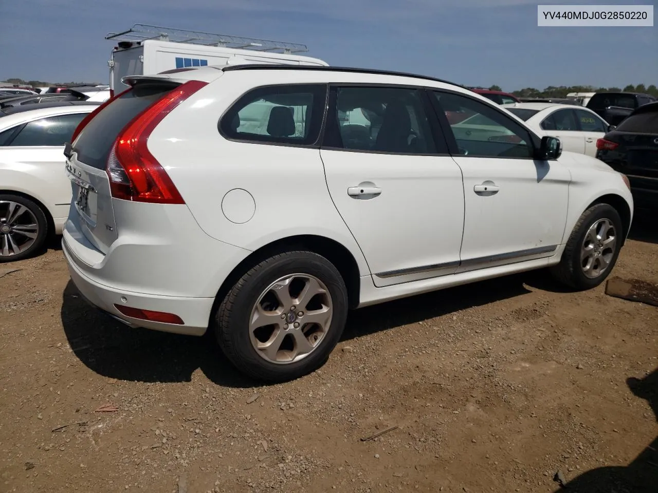 2016 Volvo Xc60 T5 VIN: YV440MDJ0G2850220 Lot: 68241754