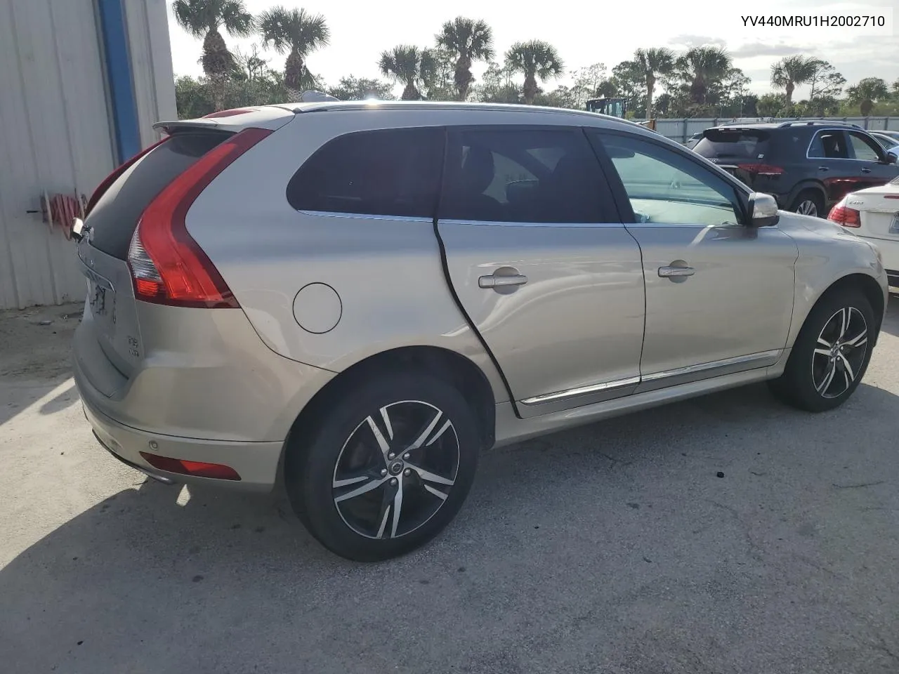 2017 Volvo Xc60 T5 Inscription VIN: YV440MRU1H2002710 Lot: 75880664