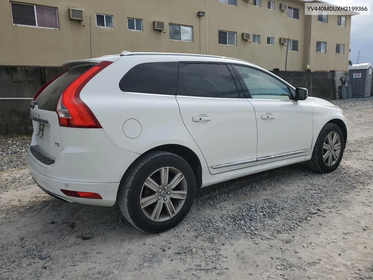 2017 Volvo Xc60 T5 Inscription VIN: YV440MDUXH2199366 Lot: 76112184