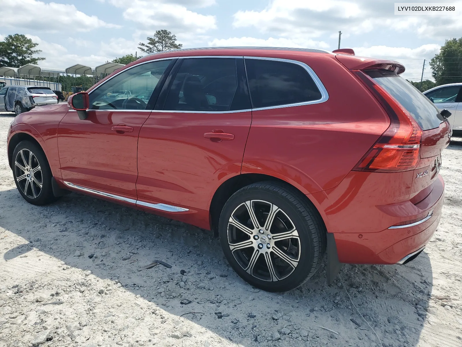 2019 Volvo Xc60 T5 Inscription VIN: LYV102DLXKB227688 Lot: 68071074