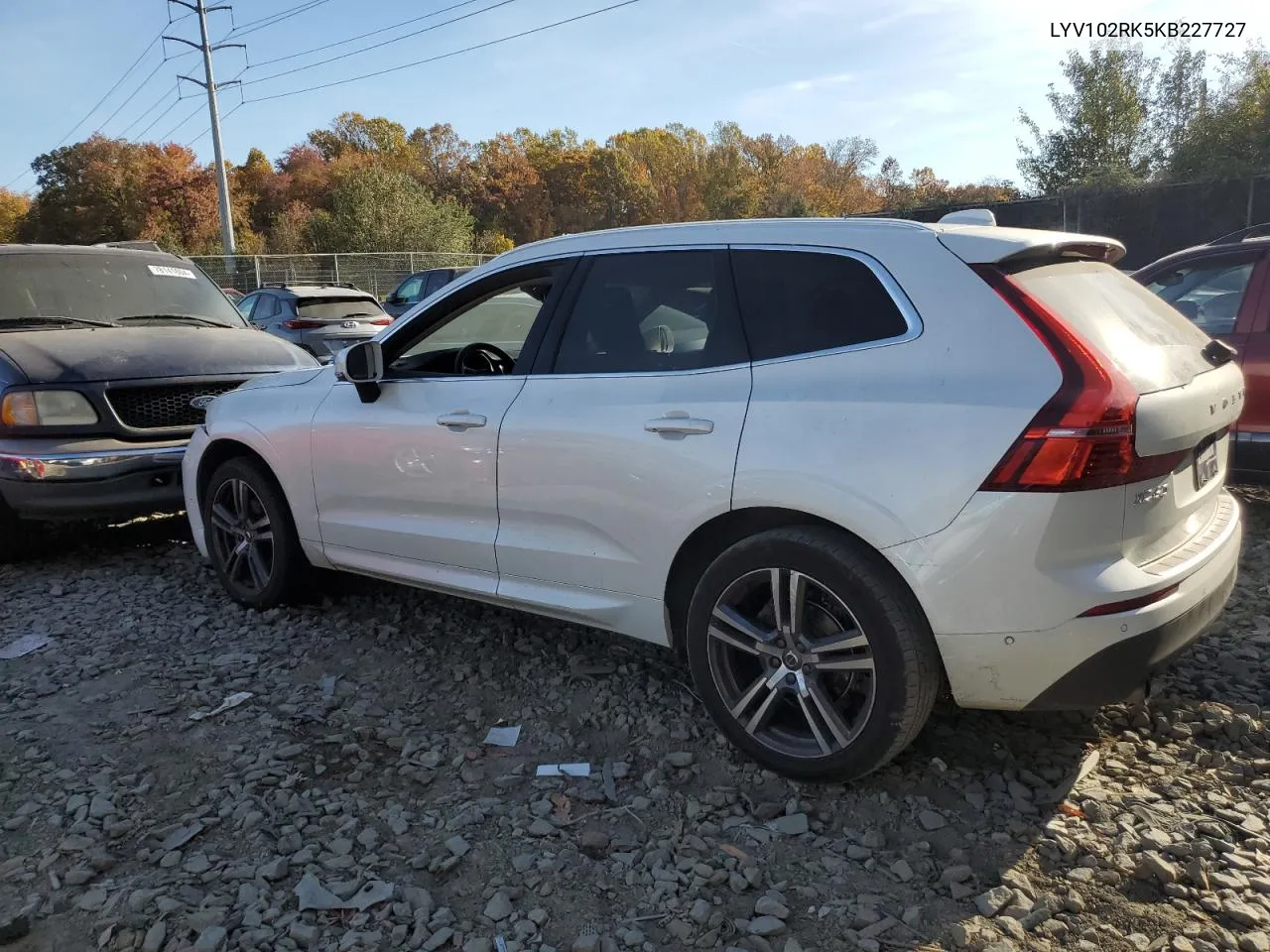 2019 Volvo Xc60 T5 VIN: LYV102RK5KB227727 Lot: 77868064