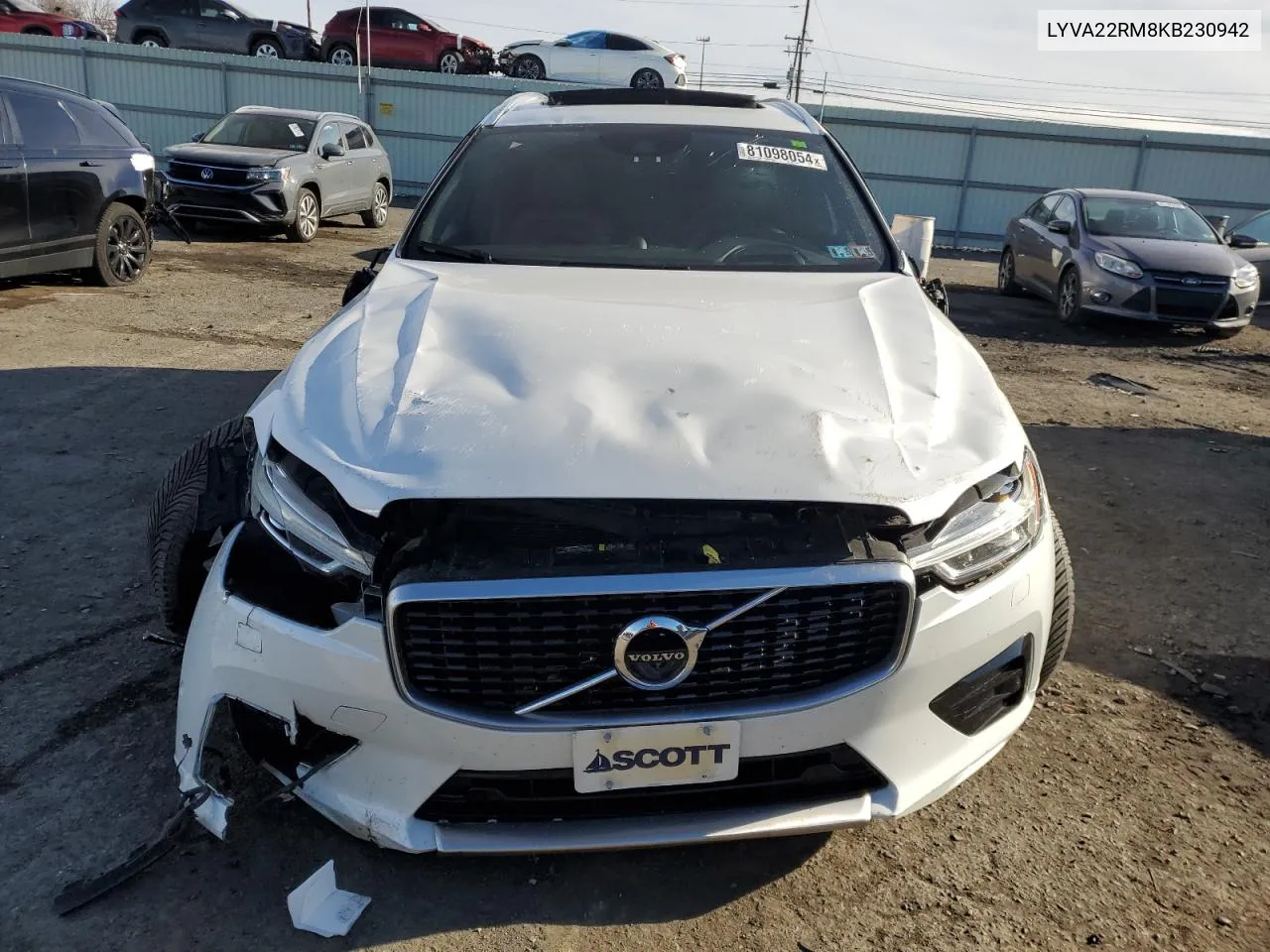 2019 Volvo Xc60 T6 R-Design VIN: LYVA22RM8KB230942 Lot: 81098054