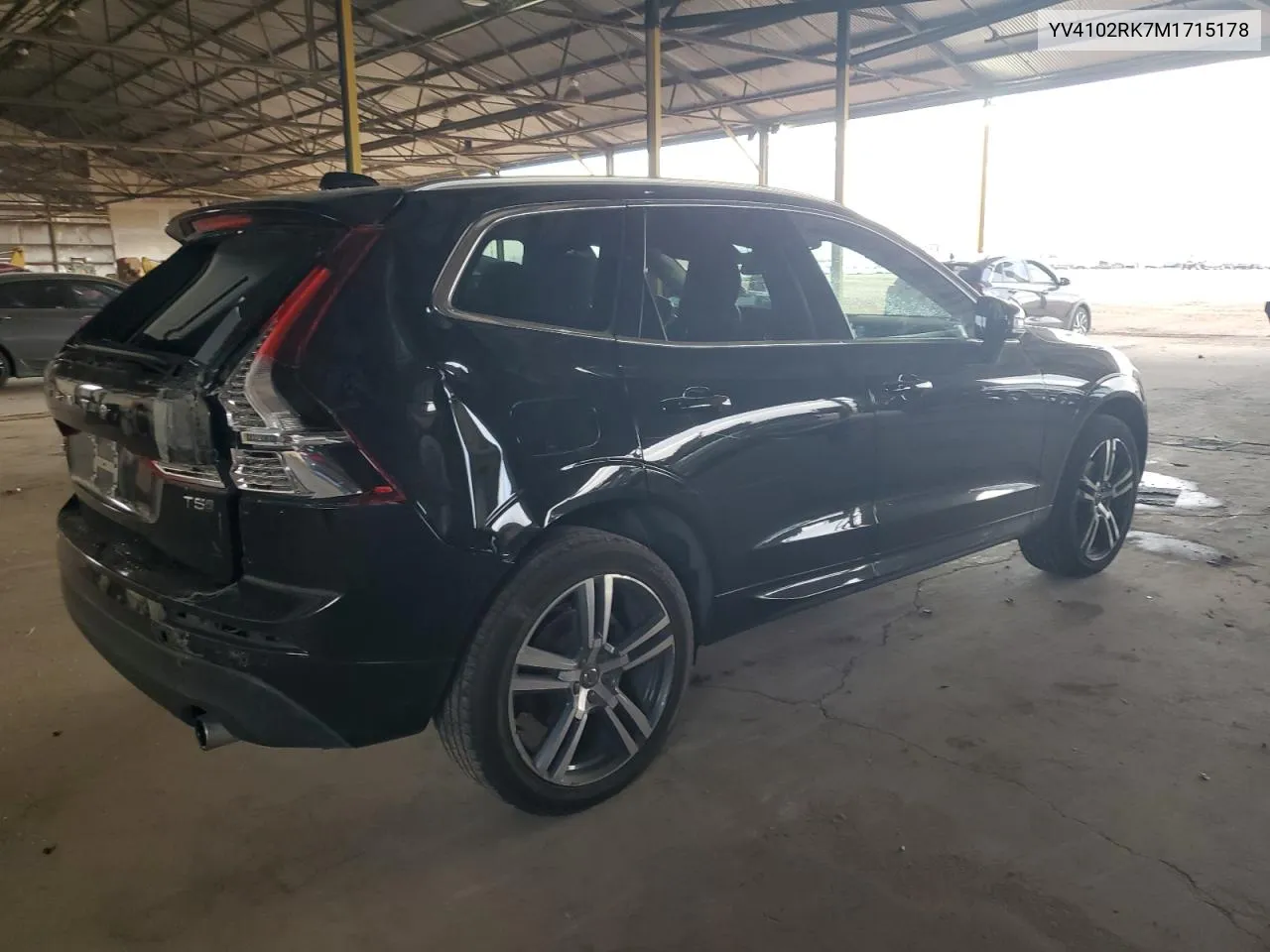 2021 Volvo Xc60 T5 Momentum VIN: YV4102RK7M1715178 Lot: 75938984