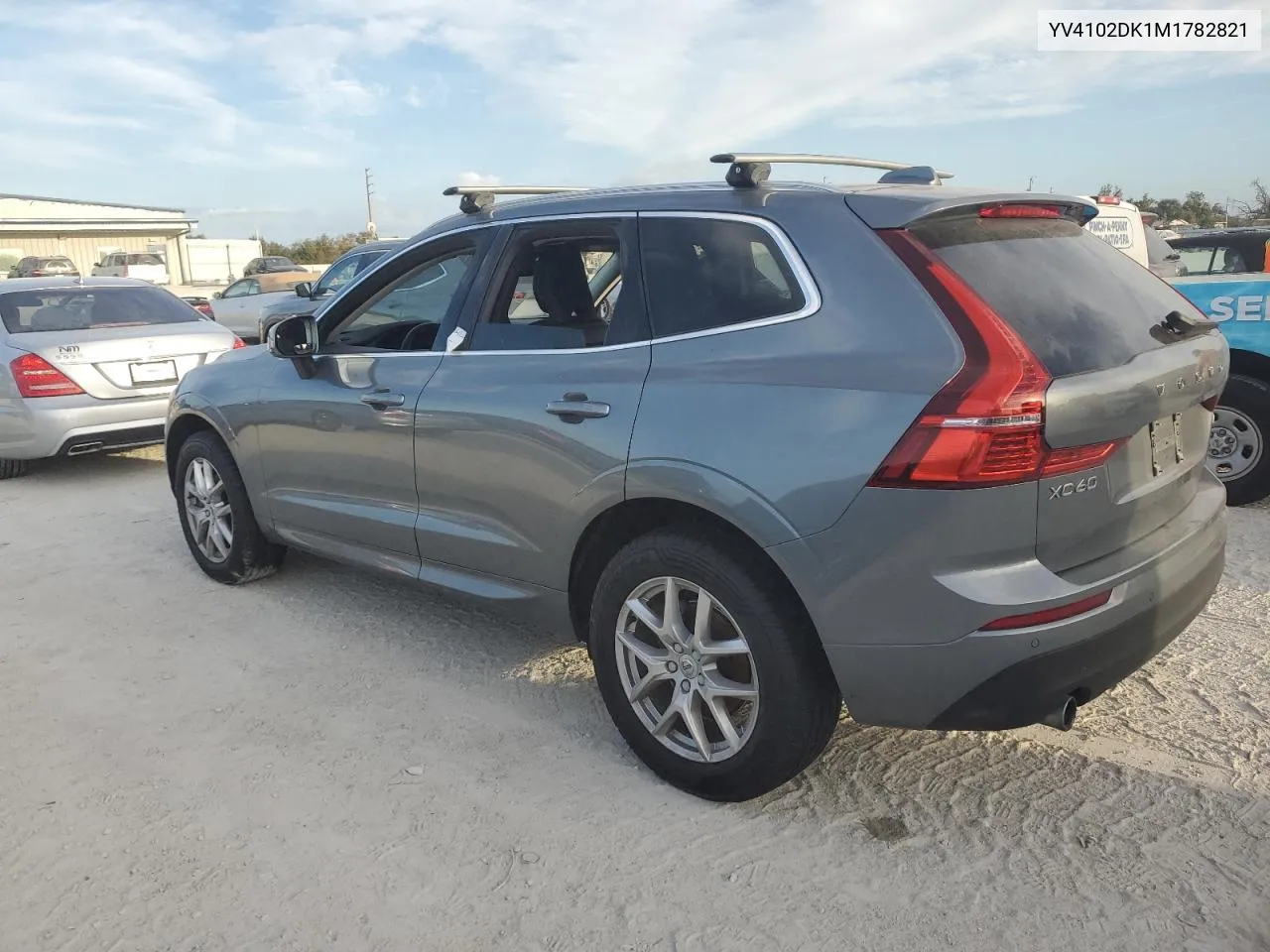 2021 Volvo Xc60 T5 Momentum VIN: YV4102DK1M1782821 Lot: 76920774