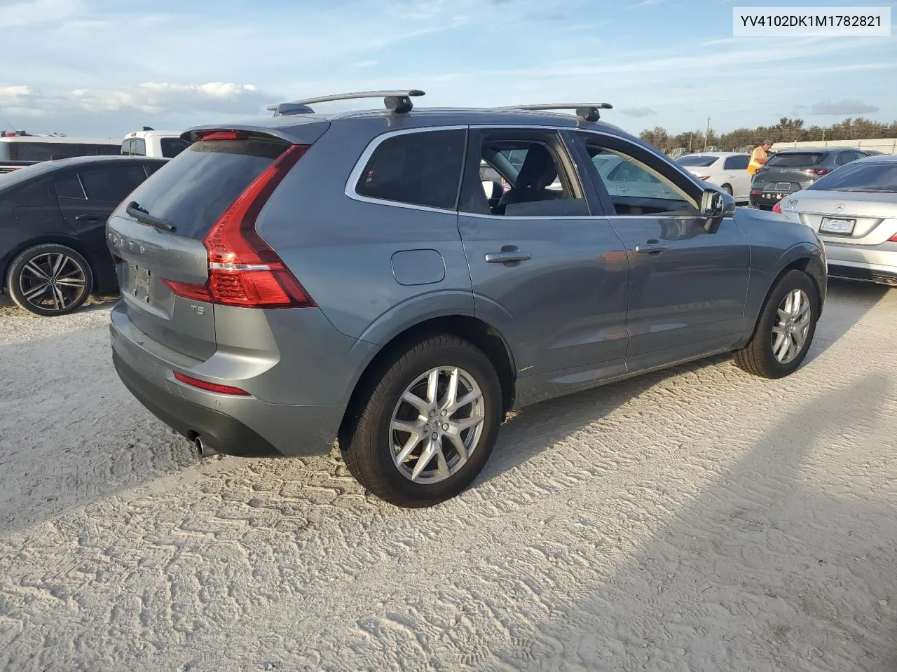 2021 Volvo Xc60 T5 Momentum VIN: YV4102DK1M1782821 Lot: 76920774