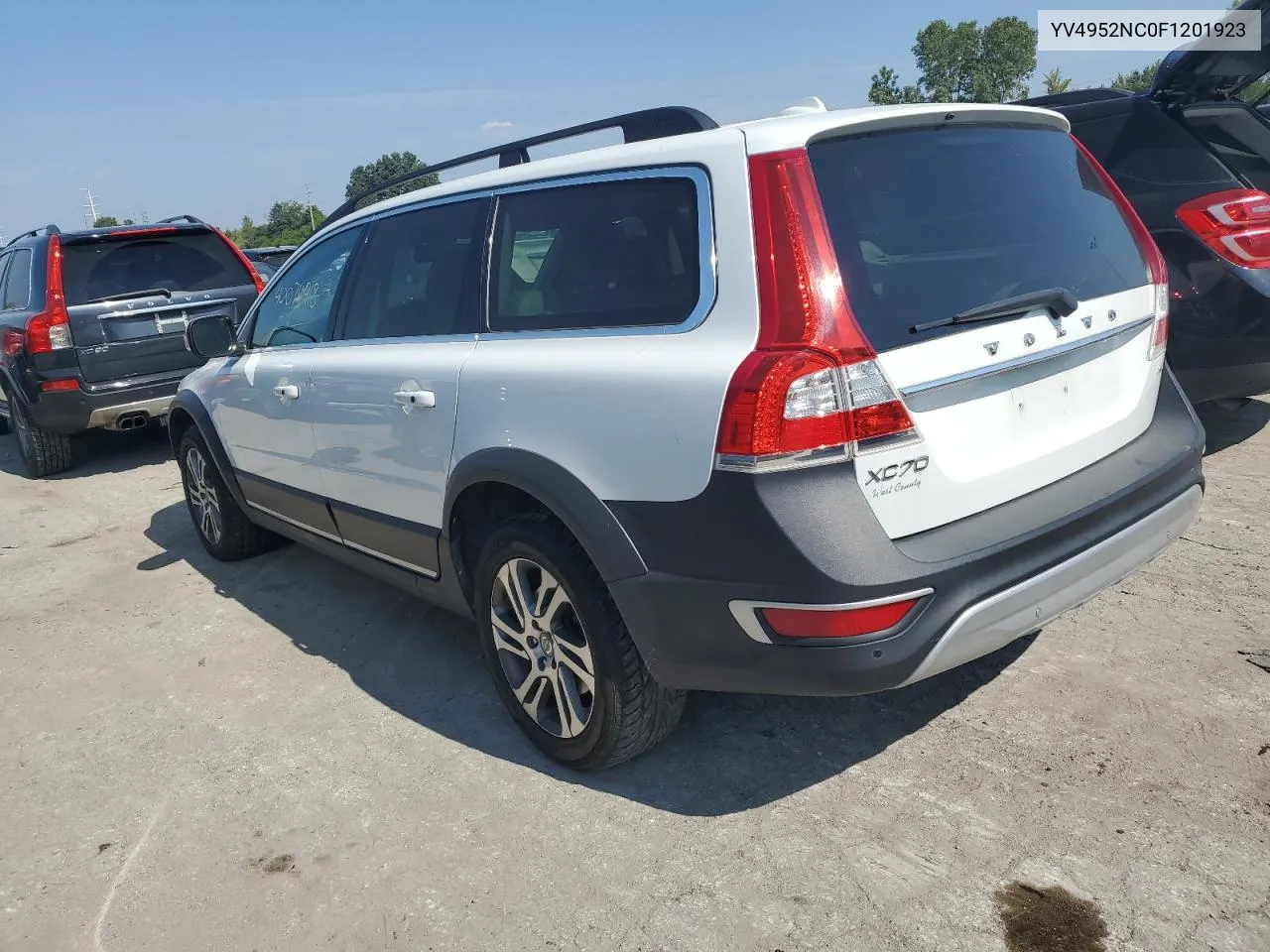 YV4952NC0F1201923 2015 Volvo Xc70 3.2 Premier +