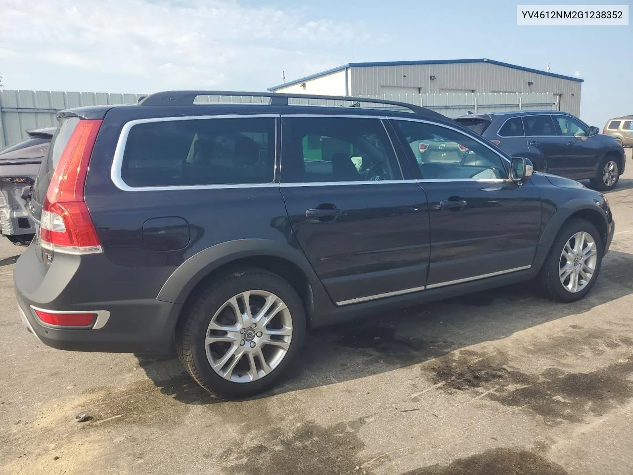 YV4612NM2G1238352 2016 Volvo Xc70 T5 Platinum