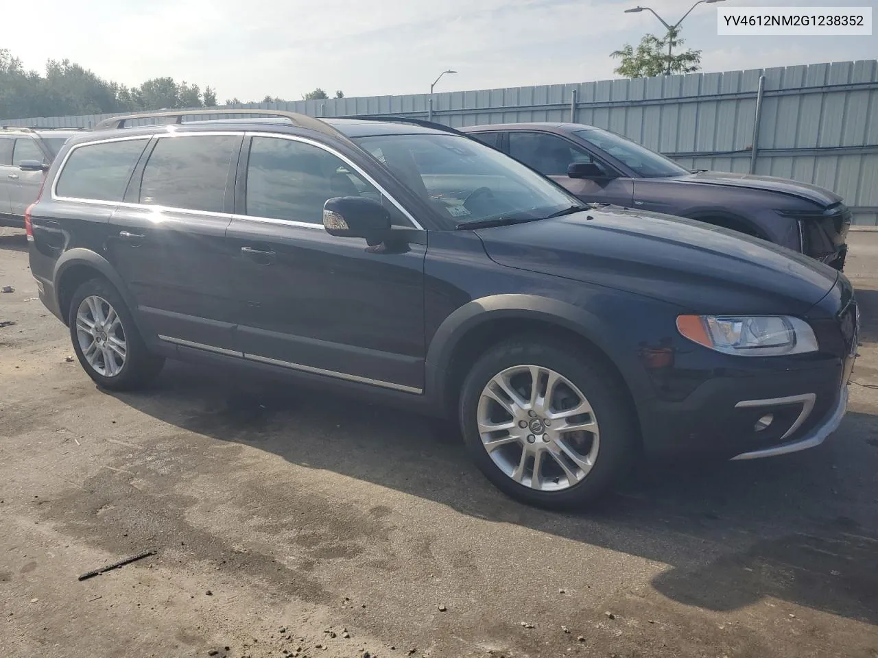 YV4612NM2G1238352 2016 Volvo Xc70 T5 Platinum