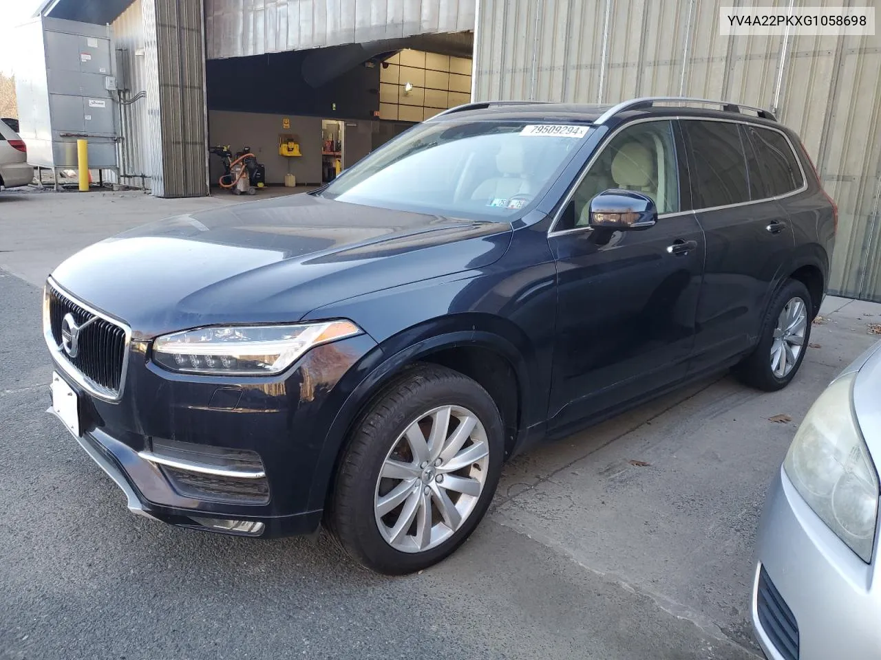 2016 Volvo Xc90 T6 VIN: YV4A22PKXG1058698 Lot: 79509294