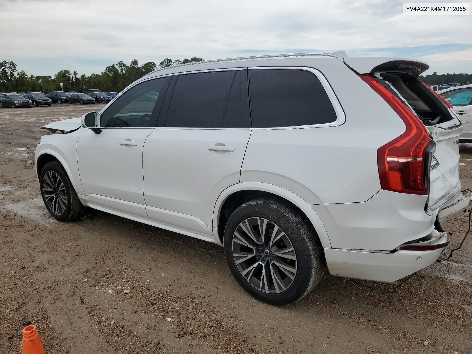 2021 Volvo Xc90 T6 Momentum VIN: YV4A221K4M1712065 Lot: 63684504