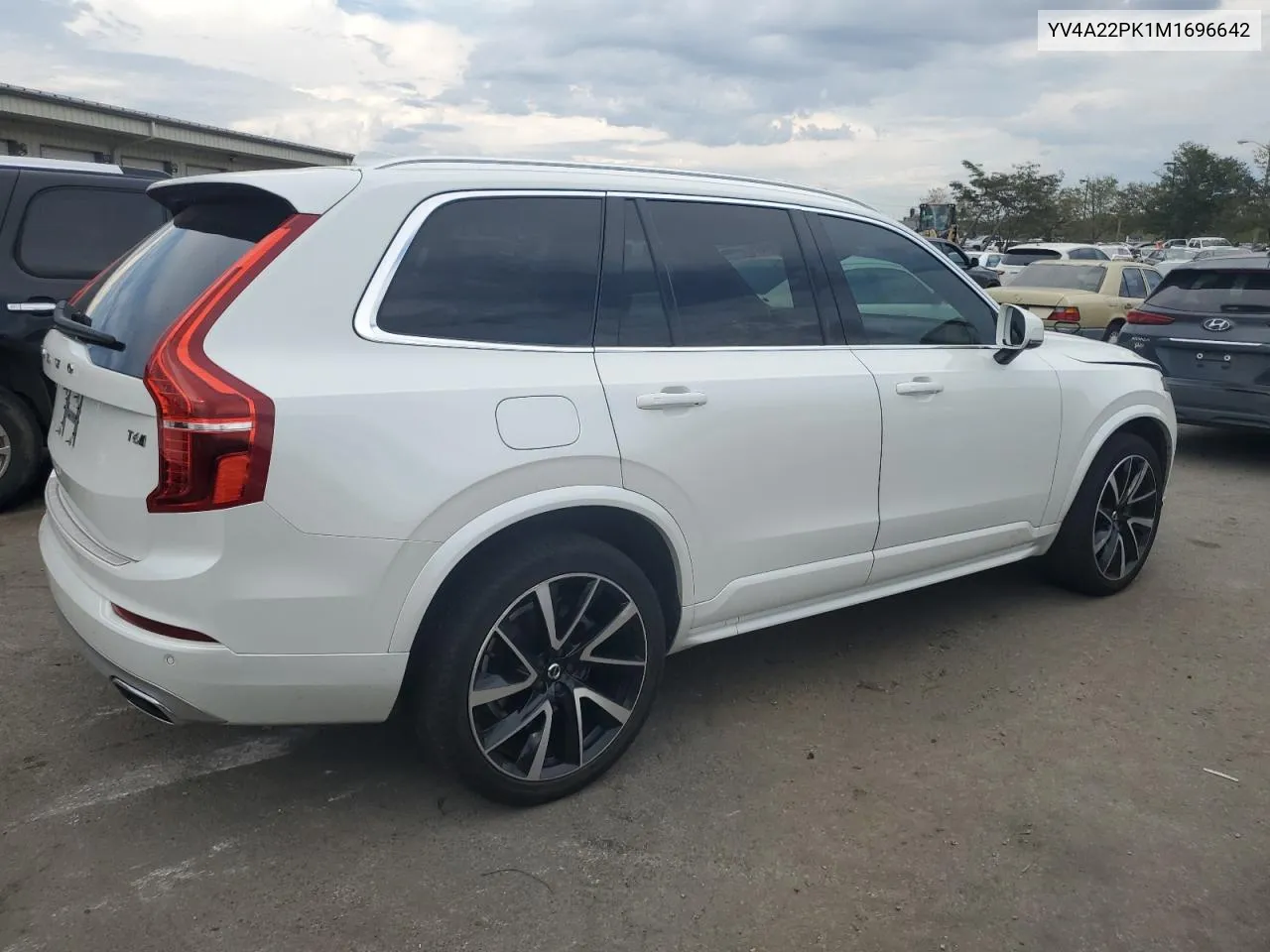 YV4A22PK1M1696642 2021 Volvo Xc90 T6 Momentum