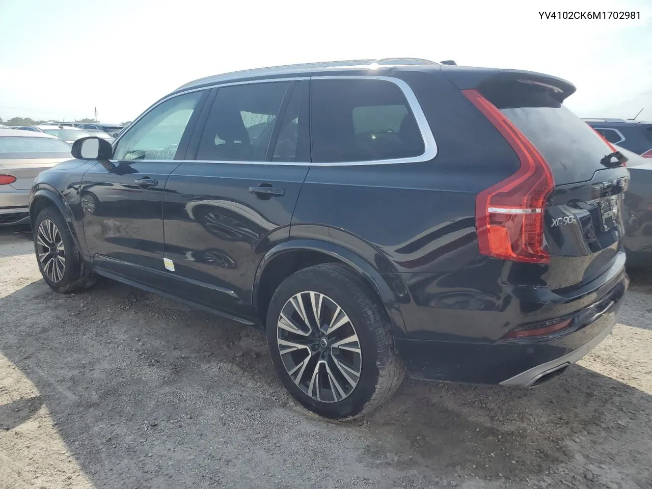 2021 Volvo Xc90 T5 Momentum VIN: YV4102CK6M1702981 Lot: 75049244