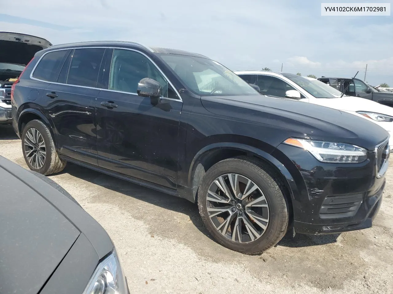 2021 Volvo Xc90 T5 Momentum VIN: YV4102CK6M1702981 Lot: 75049244