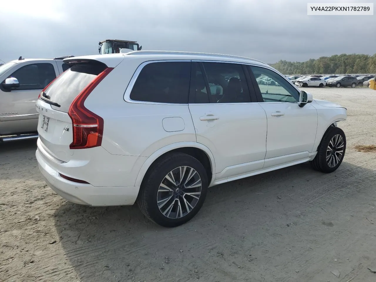 YV4A22PKXN1782789 2022 Volvo Xc90 T6 Momentum