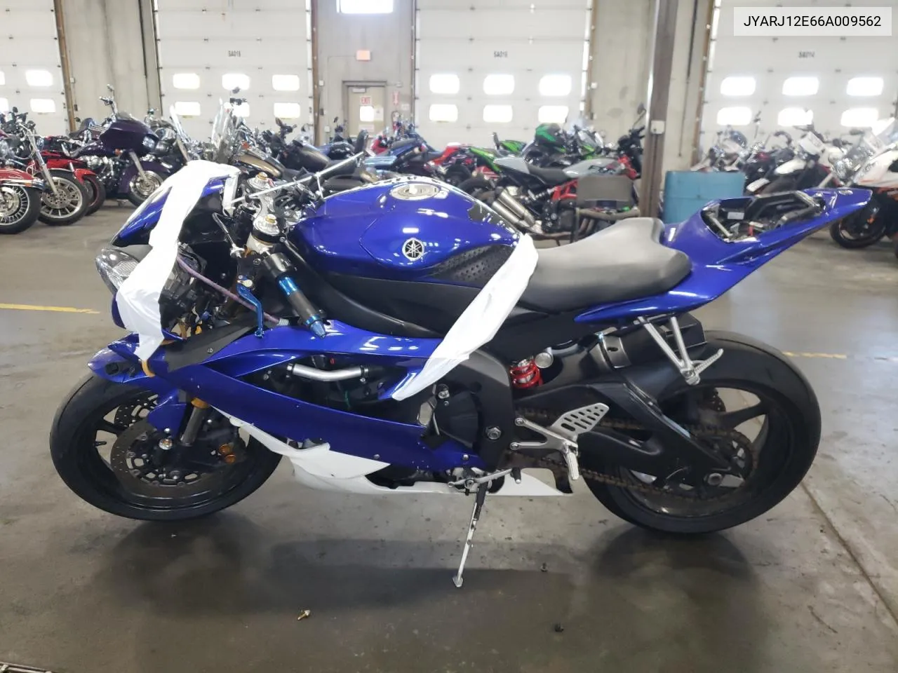 JYARJ12E66A009562 2006 Yamaha Yzfr6 L