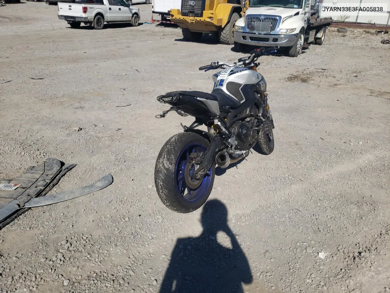 2015 Yamaha Fz09 VIN: JYARN33E3FA005838 Lot: 73690184