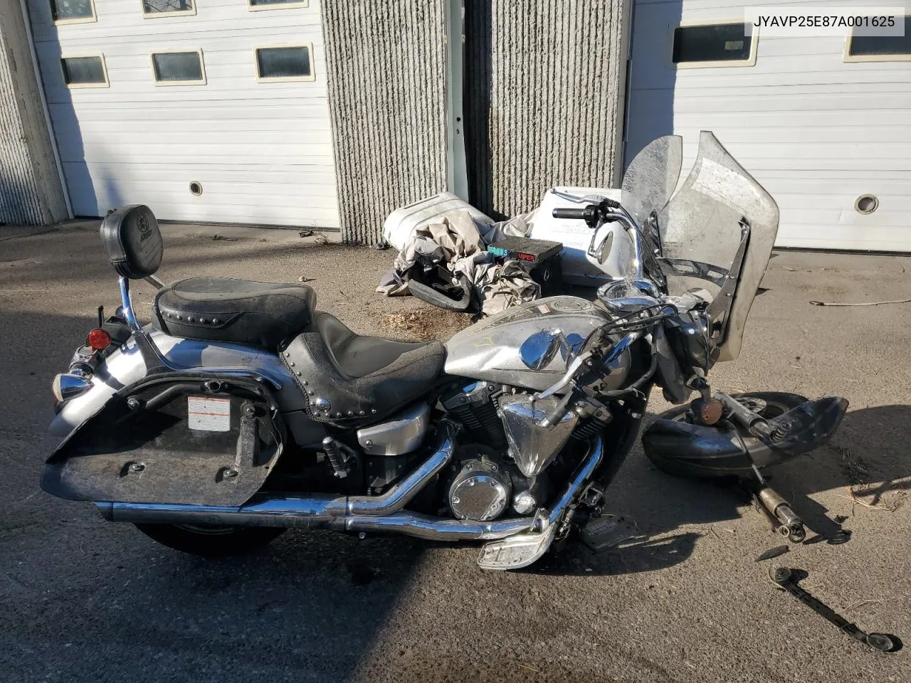 2007 Yamaha Xvs1300 Ct VIN: JYAVP25E87A001625 Lot: 76077184