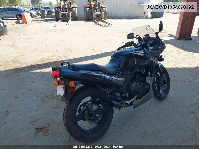 2005 Kawasaki Ex500 D VIN: JKAEXVD105A090392 Lot: 39982229